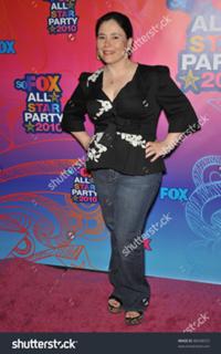 Alex Borstein feet photo 11