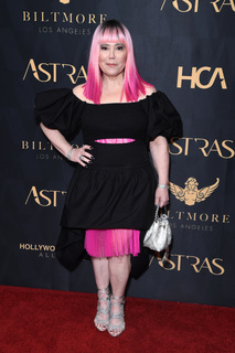 Alex Borstein feet photo 5