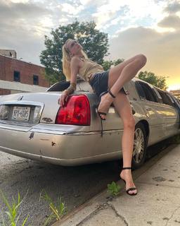 Alex Consani feet photo 14