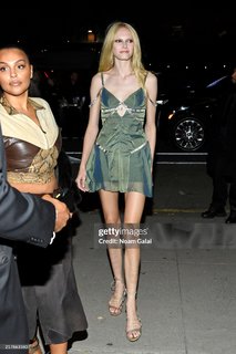 Alex Consani feet photo 2