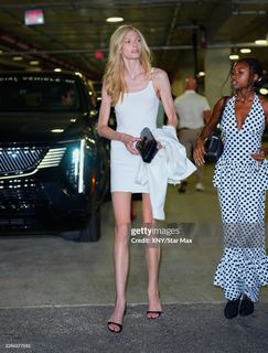 Alex Consani feet photo 7