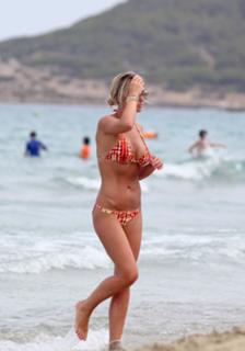 Alex Curran feet photo 12