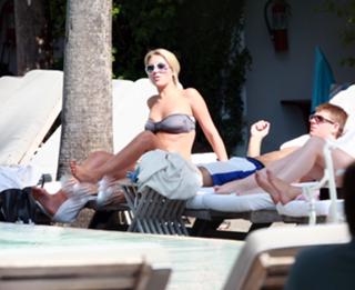 Alex Curran feet photo 3