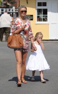 Alex Curran feet photo 4