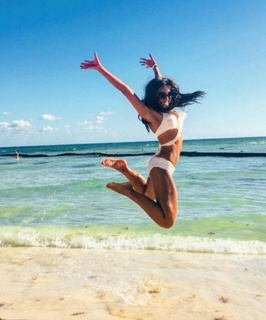 Alex Garza feet photo thumbnail