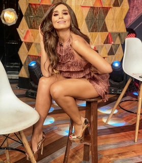 Alex Garza feet photo thumbnail