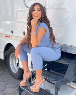 Alex Garza feet photo thumbnail