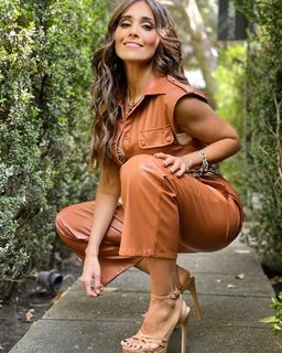 Alex Garza feet photo thumbnail