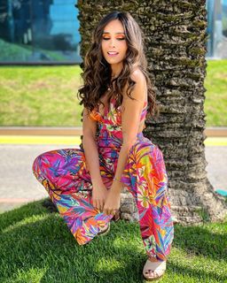 Alex Garza feet photo thumbnail