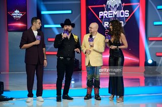 Alex Garza feet photo thumbnail