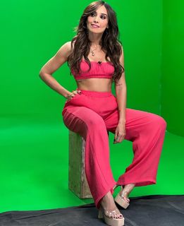 Alex Garza feet photo thumbnail