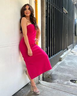 Alex Garza feet photo thumbnail