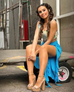 Alex Garza feet photo thumbnail