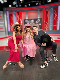 Alex Garza feet photo thumbnail