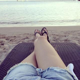 Alex Gonzaga feet photo 9
