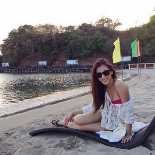 Alex Gonzaga feet photo 8