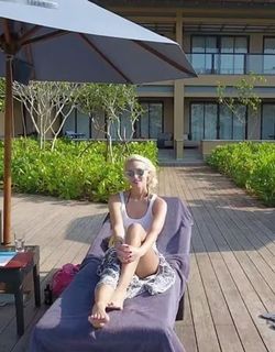 Alex Hirschi feet photo 8