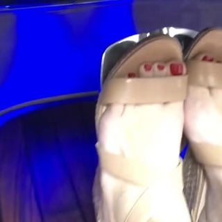 Alex Hirschi feet photo 19