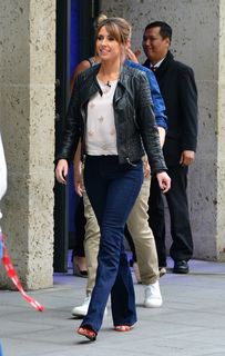 Alex Jones feet photo thumbnail