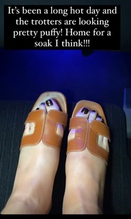 Alex Jones feet photo thumbnail