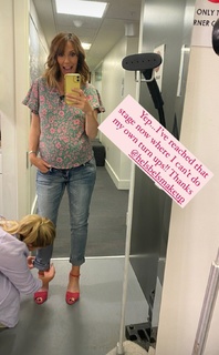 Alex Jones feet photo thumbnail