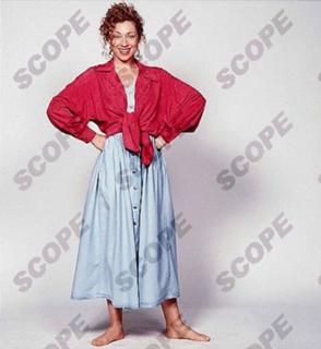 Alex Kingston feet photo 16