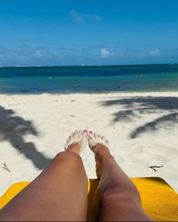 Alex Meneses feet photo 9