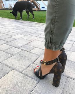 Alex Meneses feet photo 11