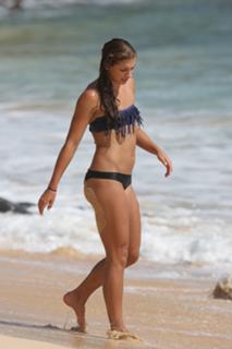 Alex Morgan feet photo thumbnail