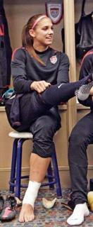 Alex Morgan feet photo thumbnail