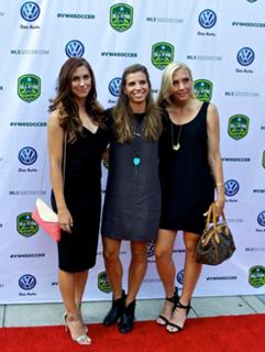 Alex Morgan feet photo thumbnail