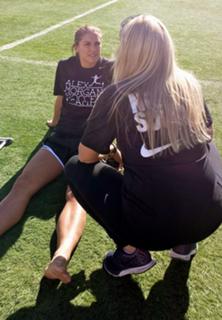 Alex Morgan feet photo thumbnail