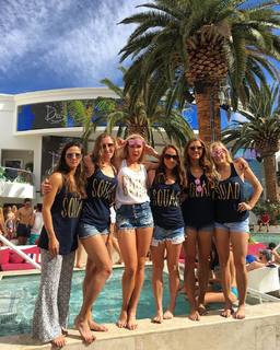 Alex Morgan feet photo thumbnail