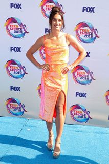 Alex Morgan feet photo thumbnail