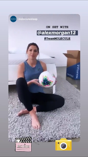 Alex Morgan feet photo thumbnail