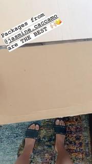 Alex Morgan feet photo thumbnail