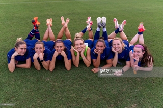 Alex Morgan feet photo thumbnail