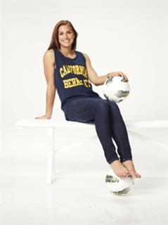 Alex Morgan feet photo thumbnail