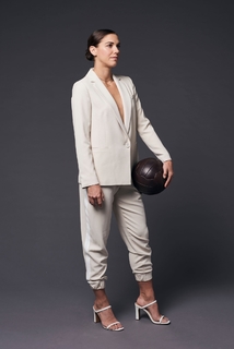 Alex Morgan feet photo thumbnail