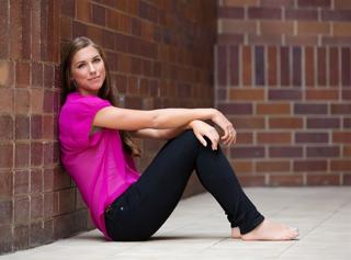 Alex Morgan feet photo thumbnail