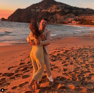 Alex Morgan feet photo thumbnail