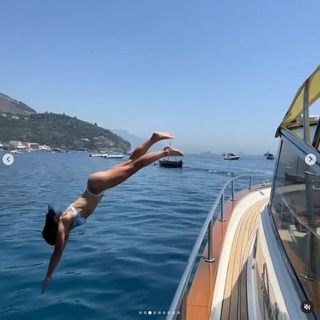 Alex Morgan feet photo thumbnail