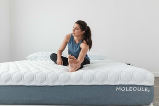 Alex Morgan feet photo thumbnail