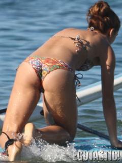 Alex Morgan feet photo thumbnail