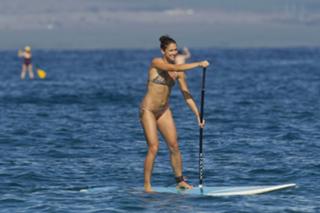 Alex Morgan feet photo thumbnail