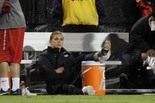 Alex Morgan feet photo thumbnail