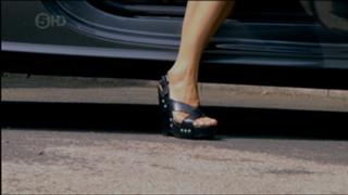 Alex Polizzi feet photo 20