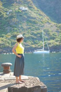 Alex Polizzi feet photo 14