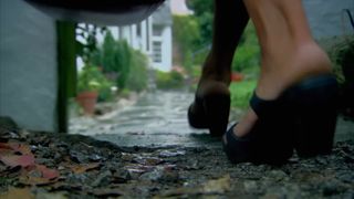 Alex Polizzi feet photo 2
