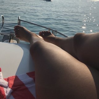 Alex Scott feet photo thumbnail